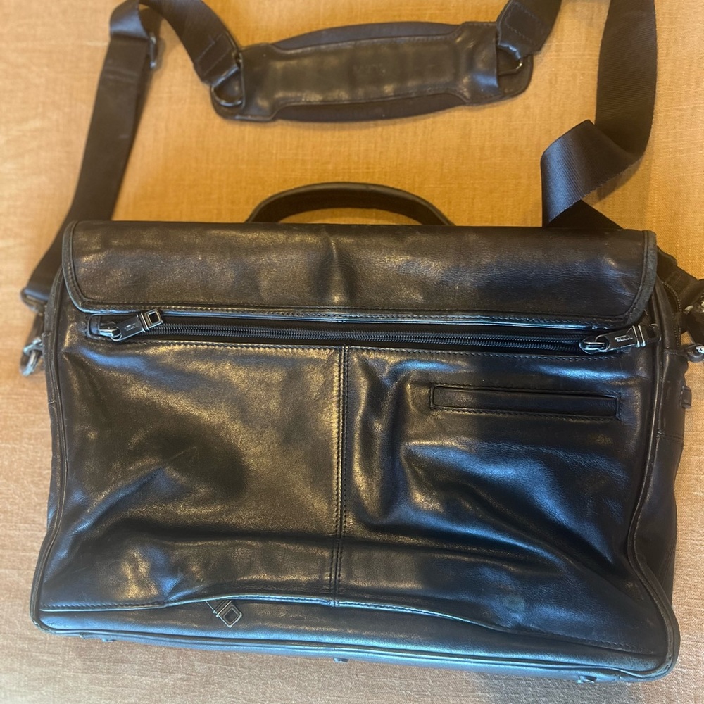 Tumi ALPHA Nappa Leather Slim Flap Briefs Black laptop bag